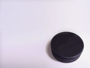 free-hockey-puck-Google-Slides-theme