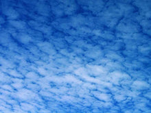 Cargar imagen en el visor de la galería, free-clouds-on-blue-sky-Google-Slides-theme
