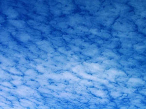 free-clouds-on-blue-sky-Google-Slides-theme