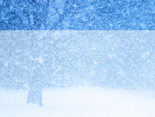 Free winter snow Powerpoint template and Google Slides theme